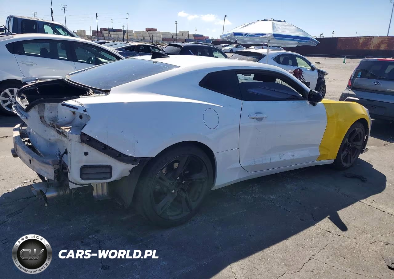 2018 Chevrolet Camaro Ss VIN:1G1FH1R75J0102798 - 3