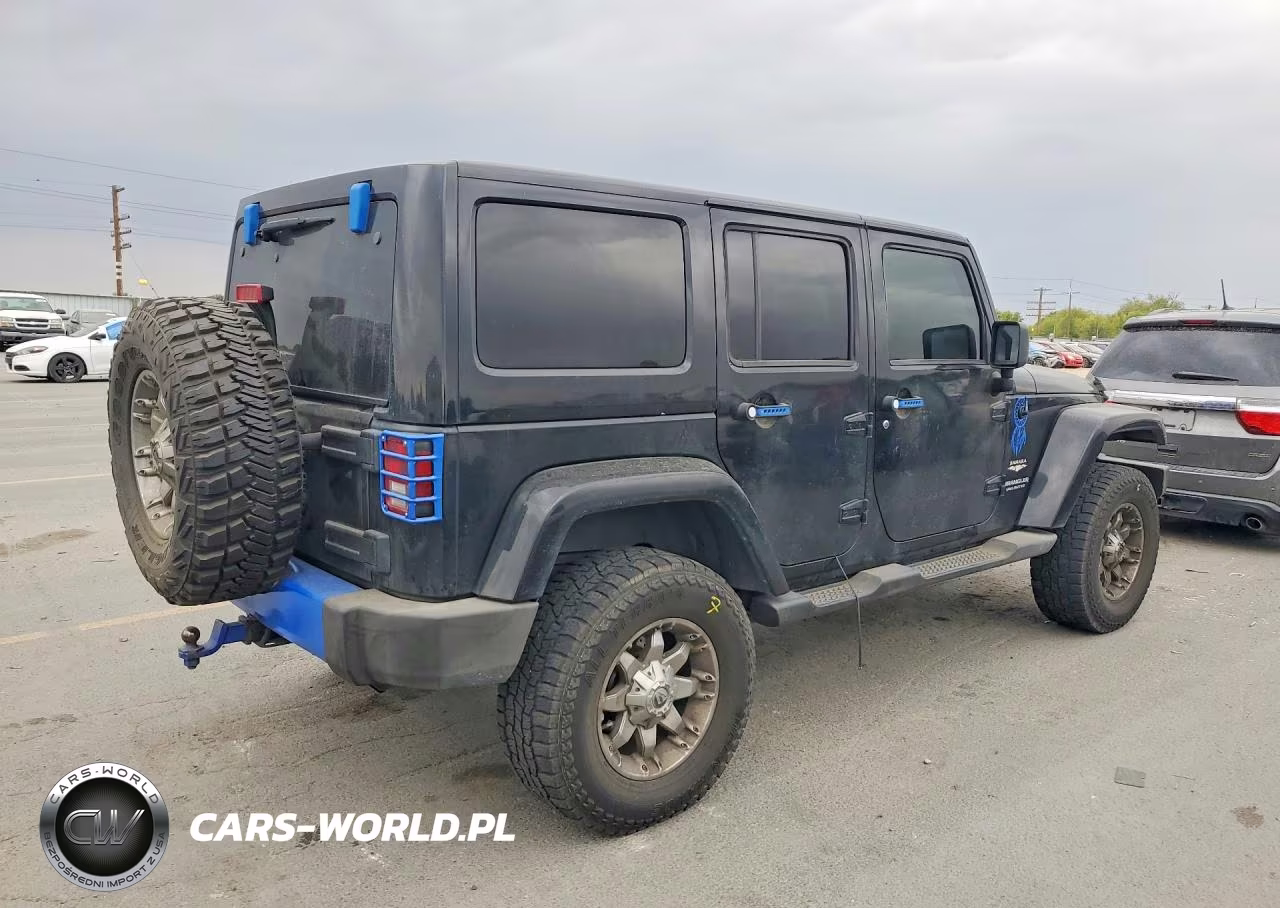 2012 Jeep Wrangler Unlimited Sahara VIN:1C4BJWEG3CL241276 - 3