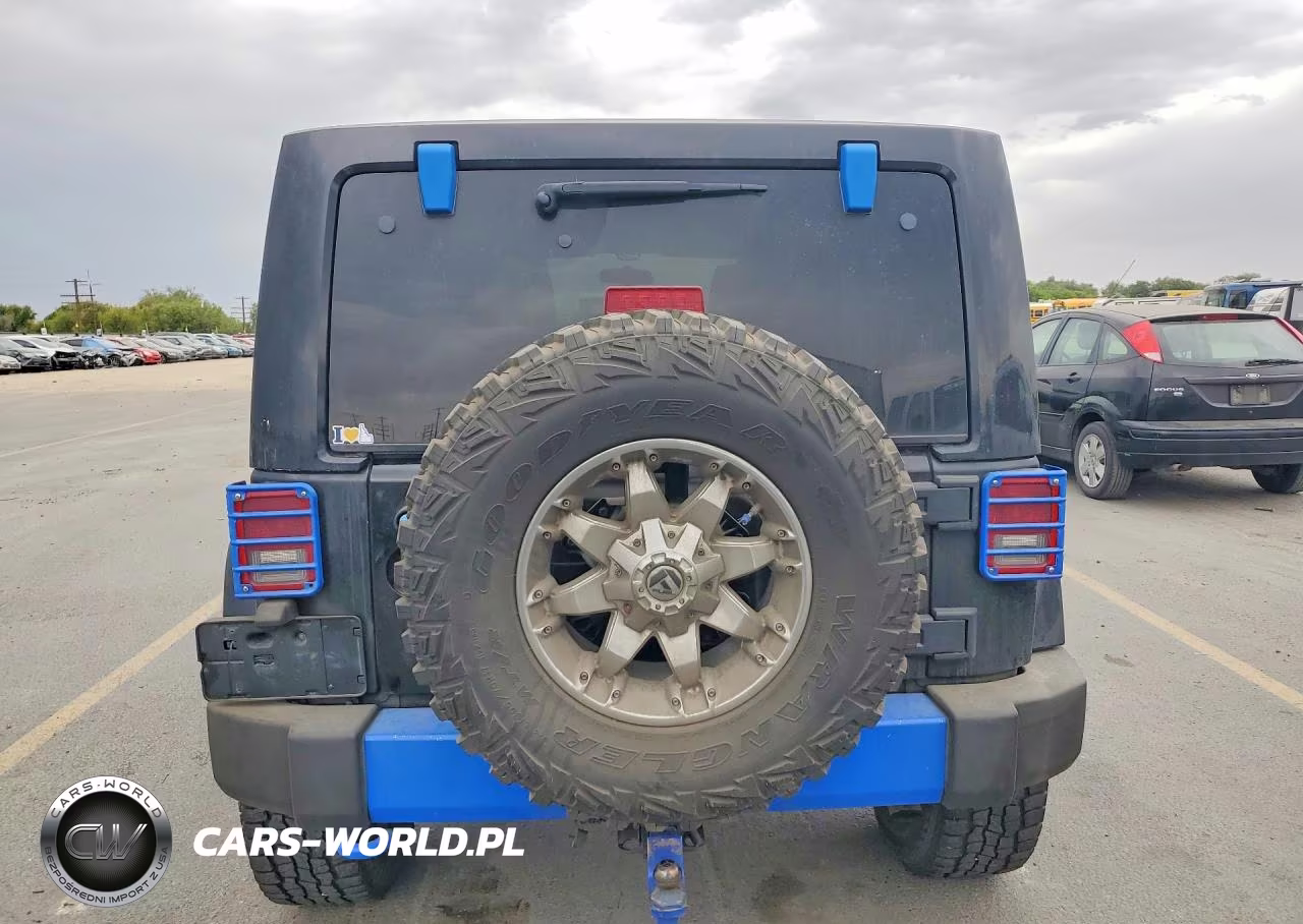 2012 Jeep Wrangler Unlimited Sahara VIN:1C4BJWEG3CL241276 - 6