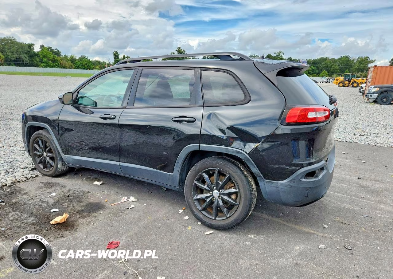 2014 Jeep Cherokee Latitude VIN:1C4PJLCS3EW314045 - 2