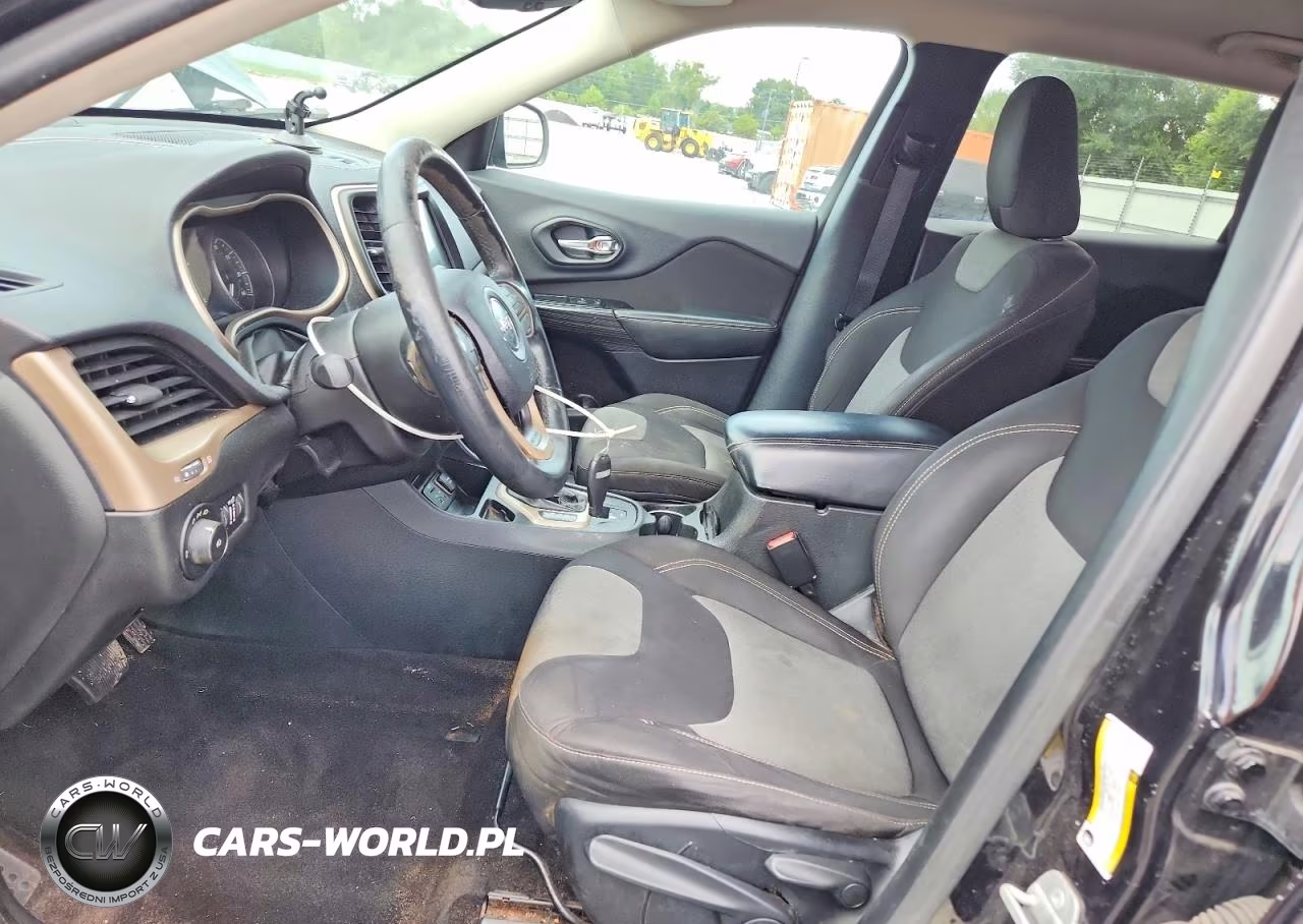 2014 Jeep Cherokee Latitude VIN:1C4PJLCS3EW314045 - 7
