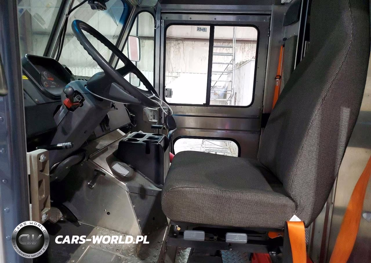 2020 Freightliner Mt45G Chassis Delivery Truck VIN:4UZAC2EA8LCMK2976 - 7