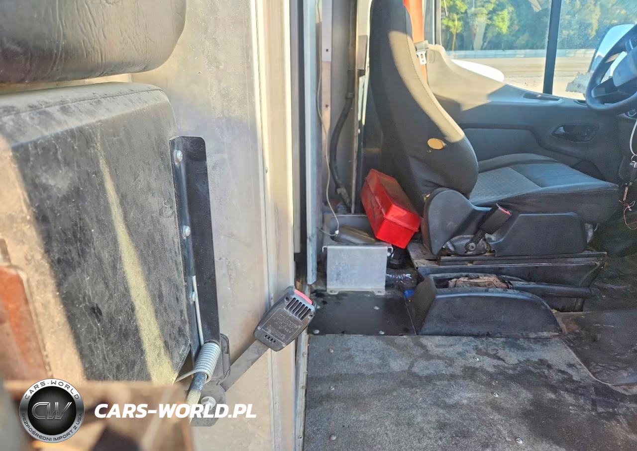 2021 Ford Transit Delivery Truck VIN:1FDDF6P82MKA69440 - 11