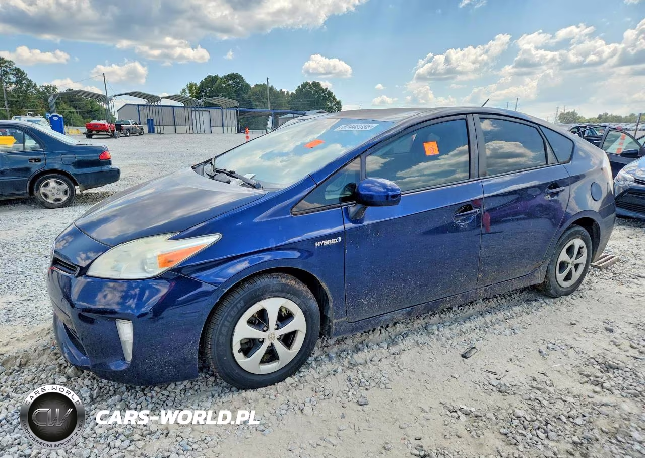 2014 Toyota Prius Two