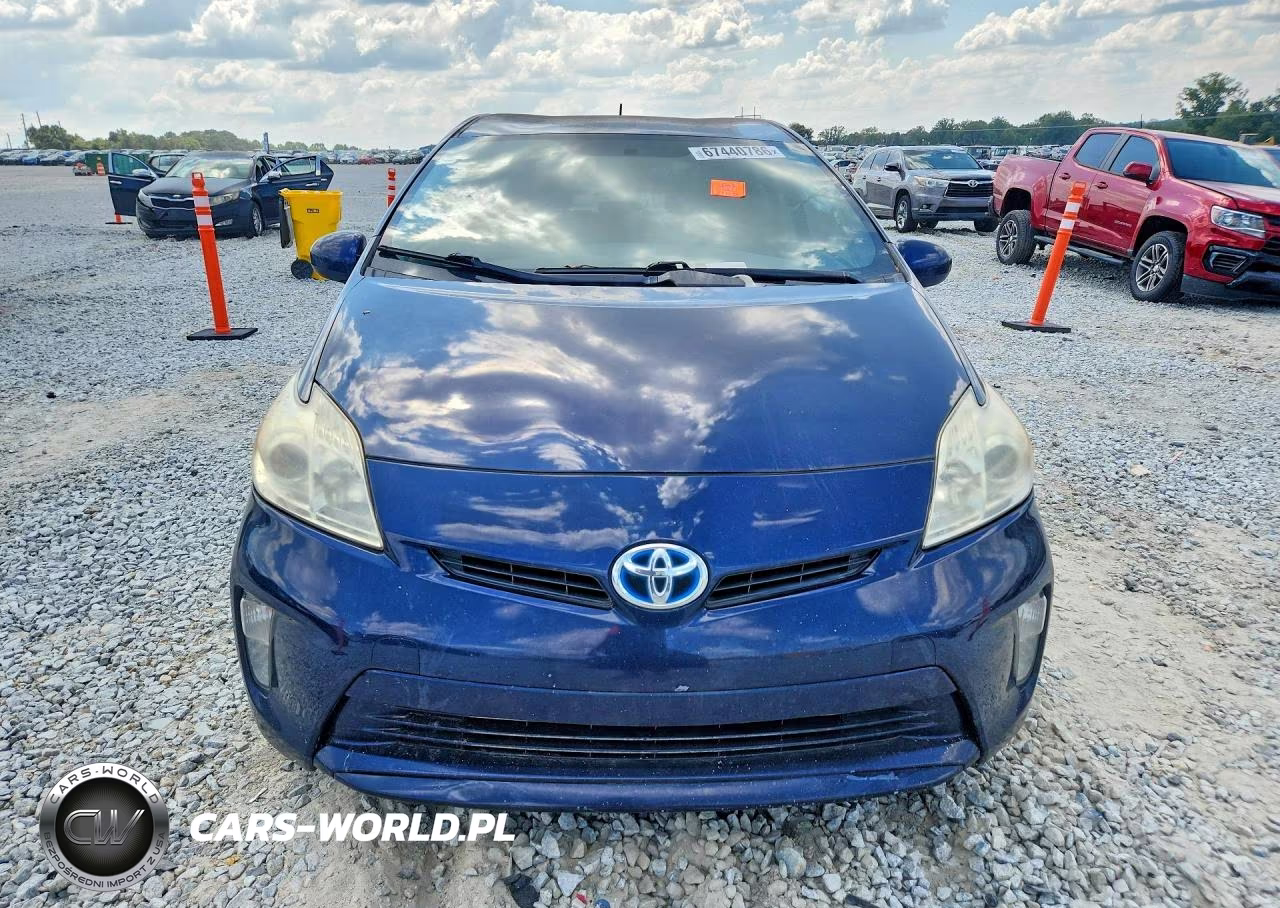 2014 Toyota Prius Two VIN:JTDKN3DU2E0387246 - 5