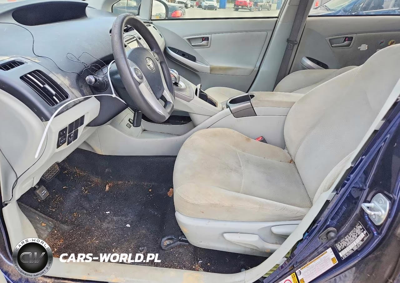 2014 Toyota Prius Two VIN:JTDKN3DU2E0387246 - 7