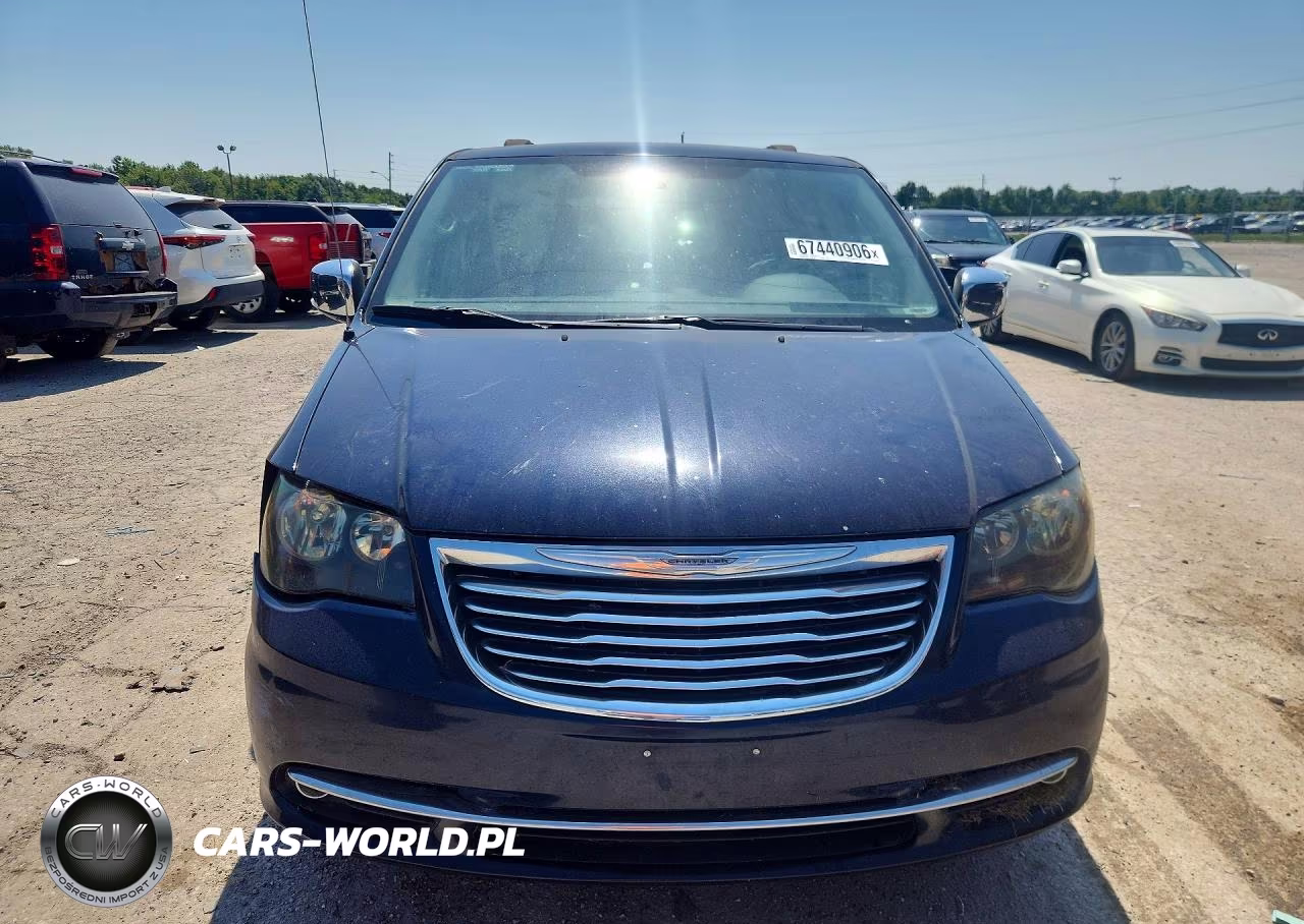 2012 Chrysler Town & Country Touring L VIN:2C4RC1CG9CR339024 - 5