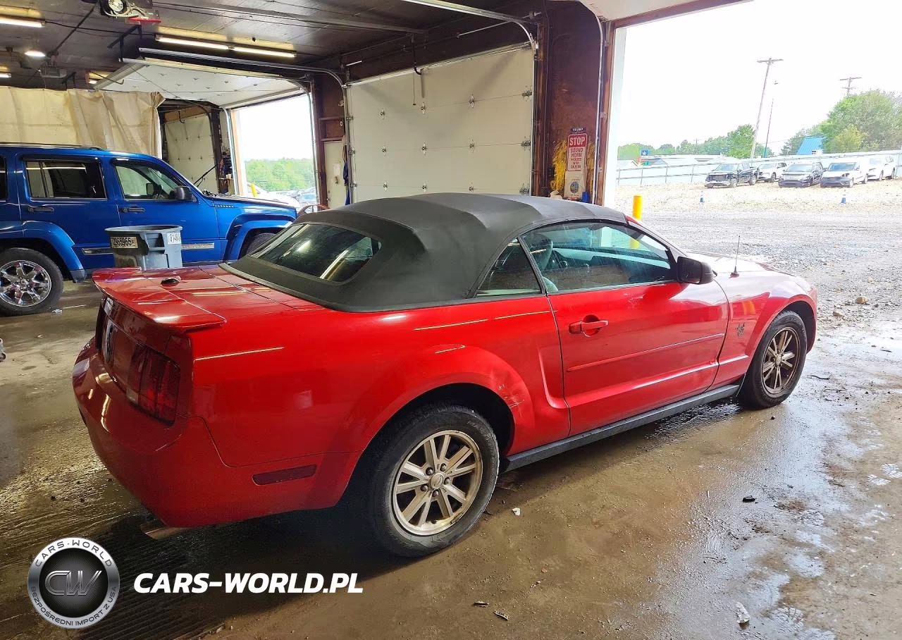 2007 Ford Mustang VIN:1ZVFT84N475329722 - 3