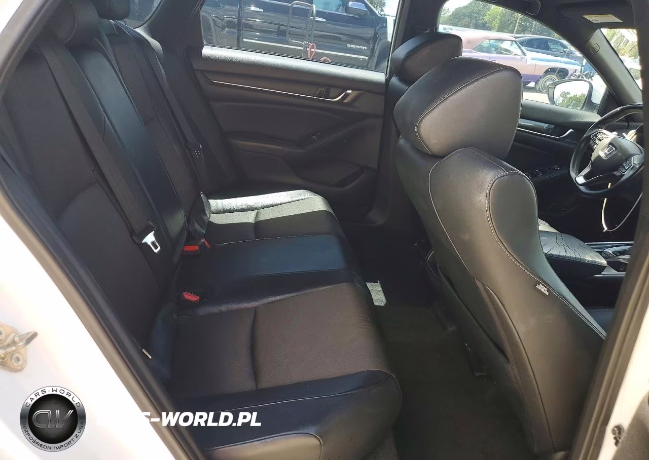 2018 Honda Accord Sport VIN:1HGCV1F31JA108629 - 10