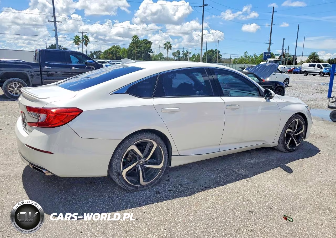 2018 Honda Accord Sport VIN:1HGCV1F31JA108629 - 3