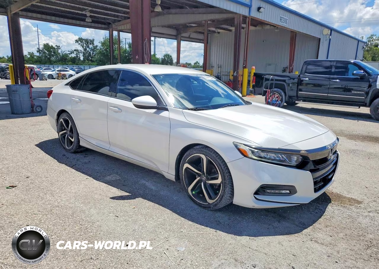 2018 Honda Accord Sport VIN:1HGCV1F31JA108629 - 4