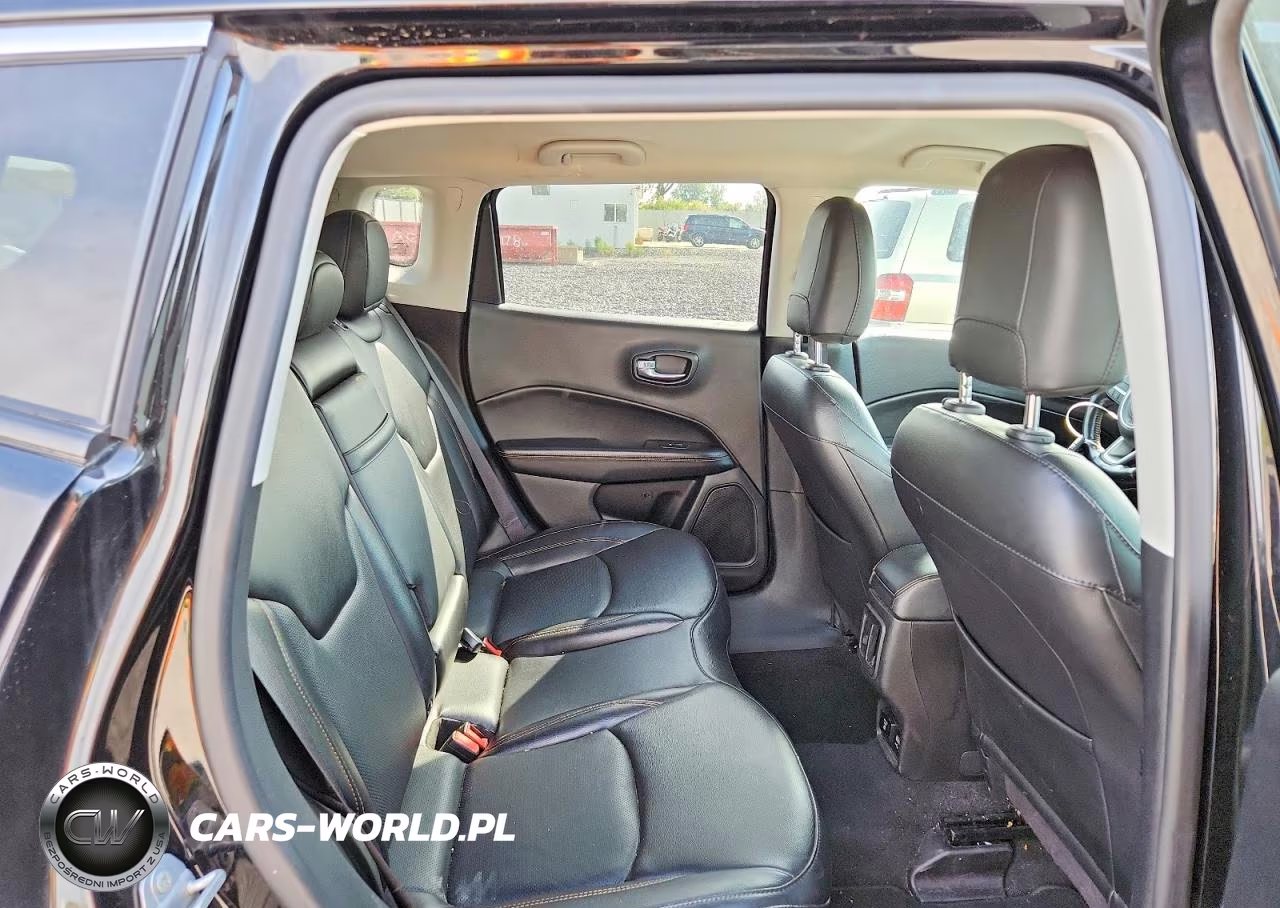 2019 Jeep Compass Limited VIN:3C4NJDCB4KT842434 - 10