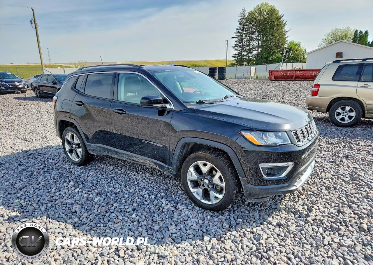 2019 Jeep Compass Limited VIN:3C4NJDCB4KT842434 - 4