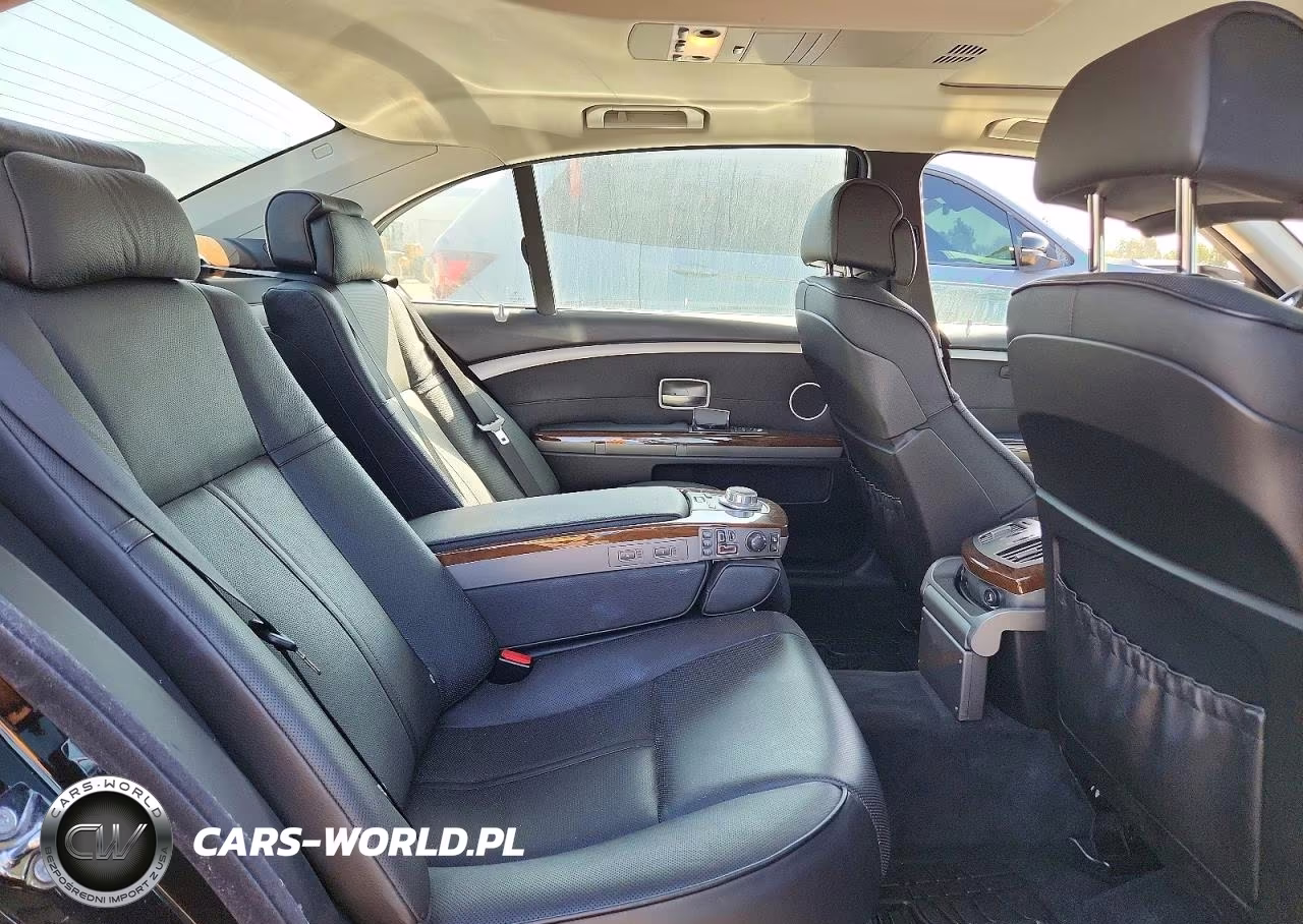 2006 BMW 750 Li VIN:WBAHN83536DT34807 - 10