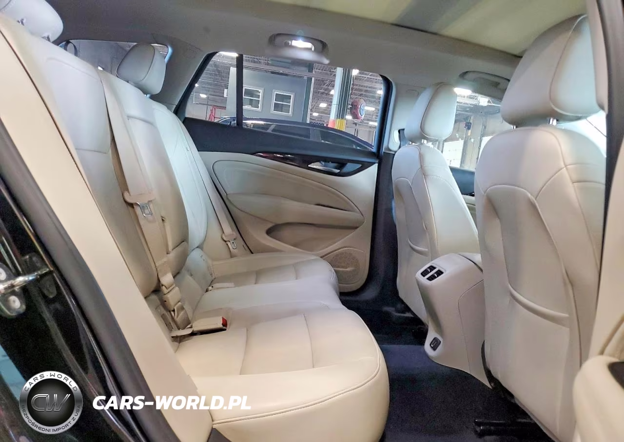 2018 Buick Regal Tourx Essence VIN:W04GV8SX2J1159097 - 10