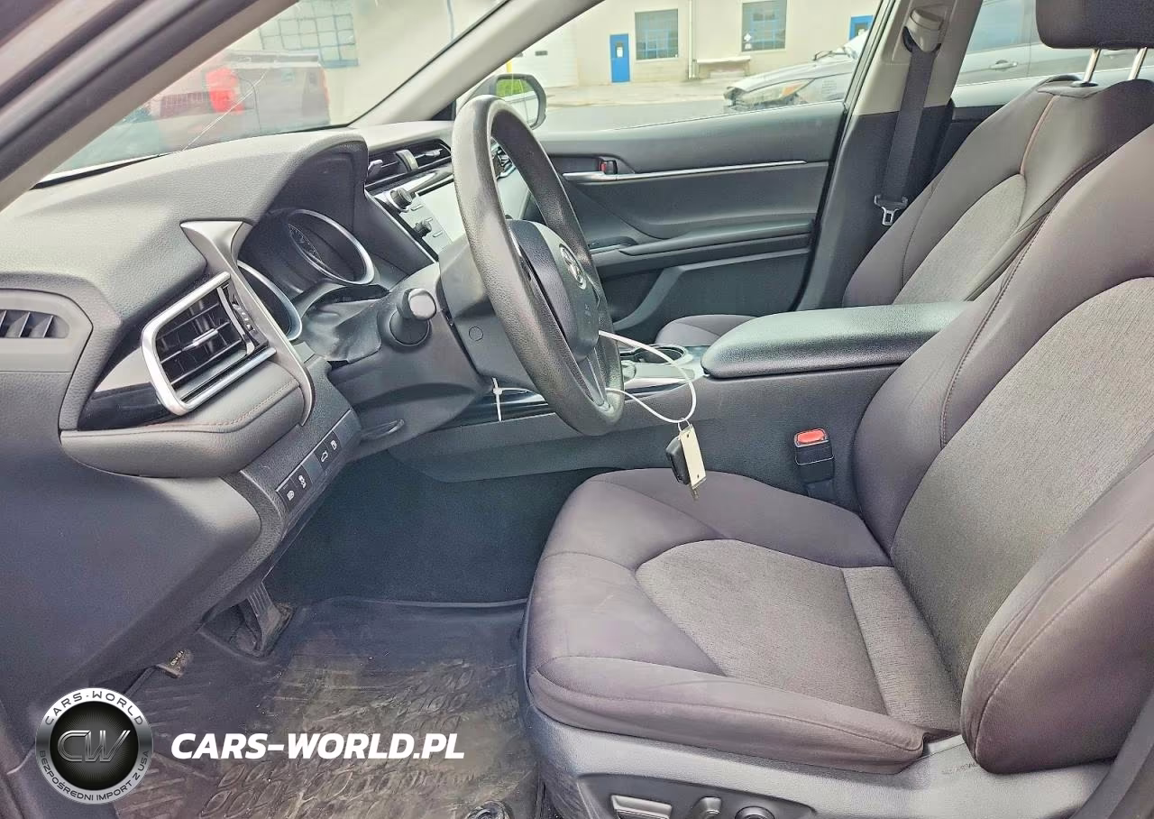 2018 Toyota Camry Le VIN:4T1B11HK9JU004975 - 7