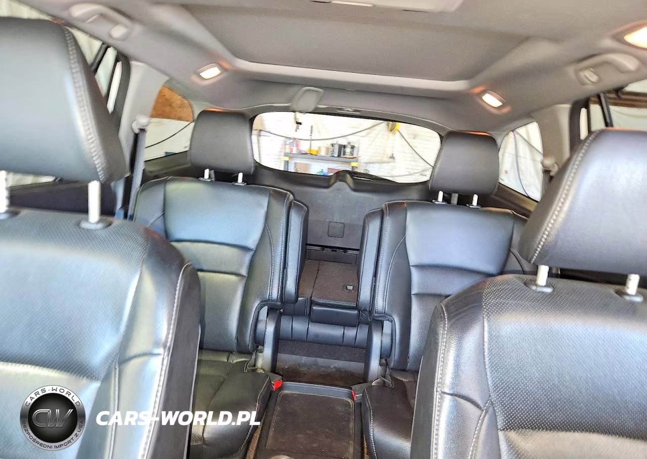 2016 Honda Pilot Elite VIN:5FNYF6H05GB113768 - 10