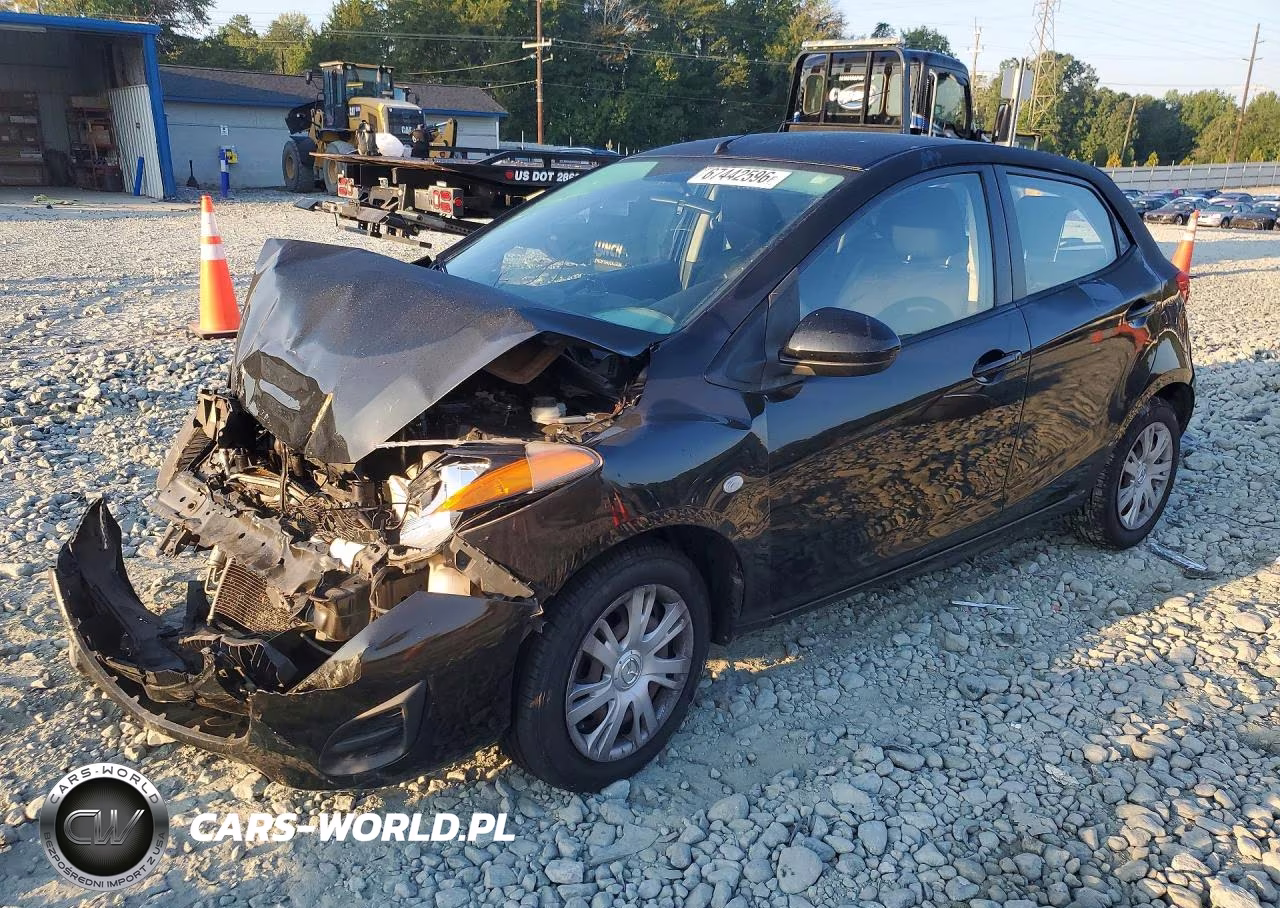 2013 Mazda Mazda2 – zdjęcie 1 z 13