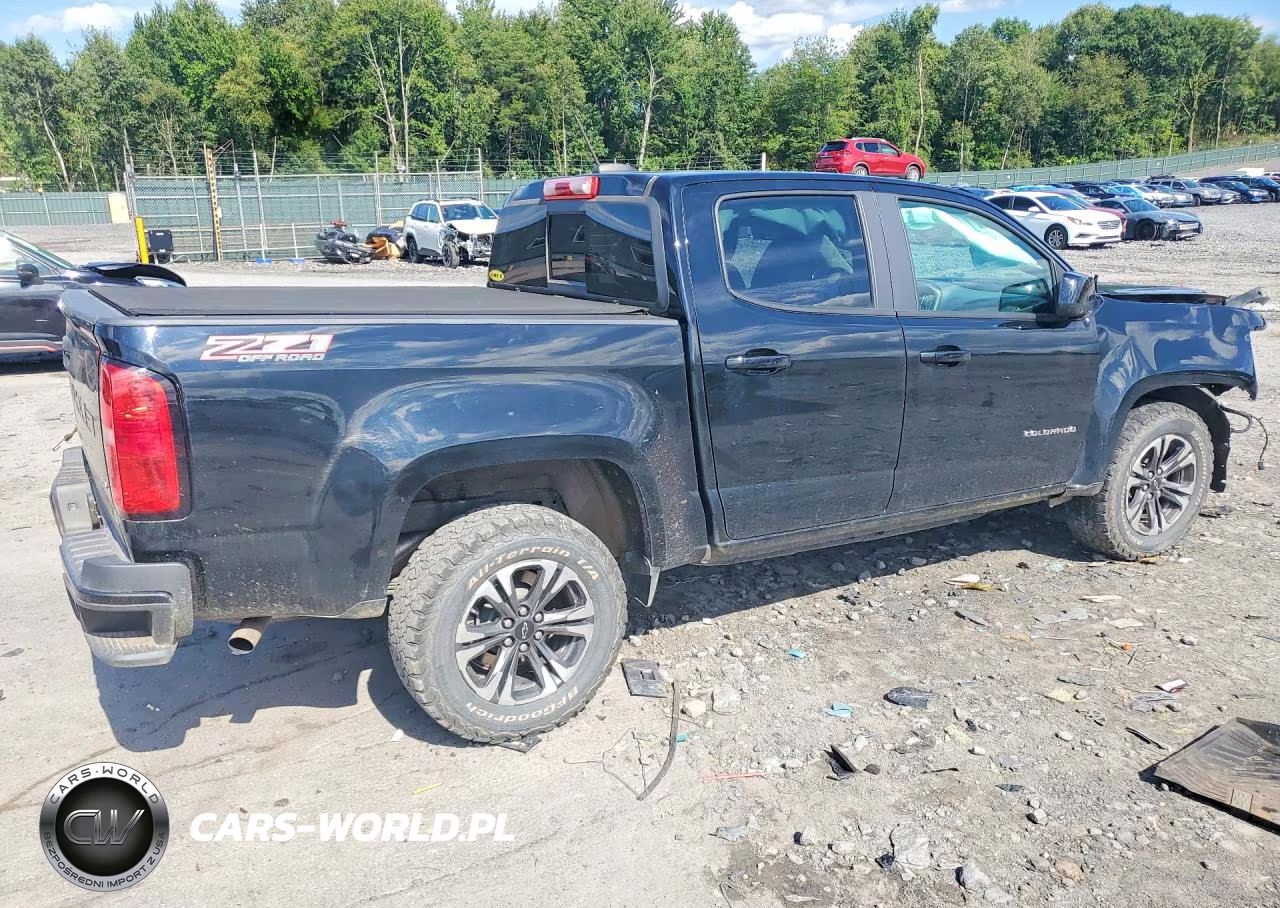 2021 Chevrolet Colorado Z71 VIN:1GCGTDEN6M1256774 - 3