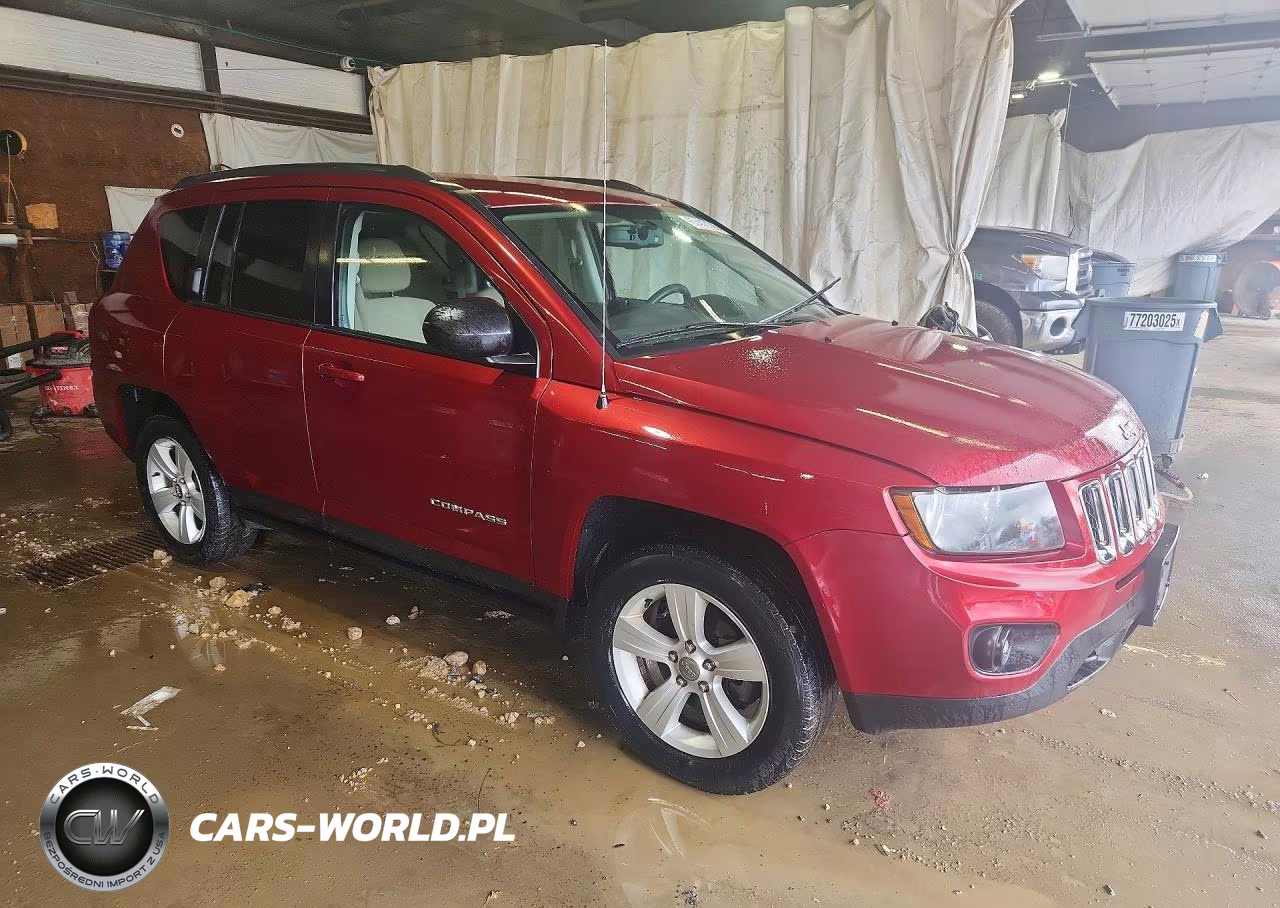 2014 Jeep Compass Sport VIN:1C4NJDBB0ED762804 - 4