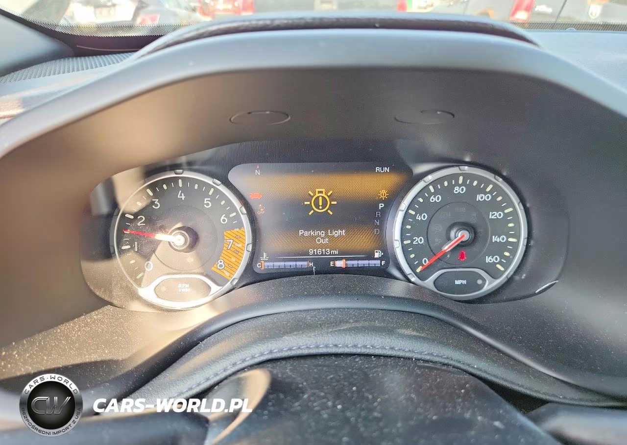 2021 Jeep Renegade Latitude VIN:ZACNJDBB1MPN35134 - 9