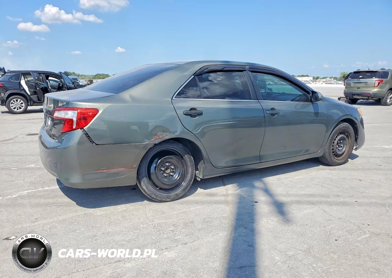 2012 Toyota Camry L VIN:4T1BF1FKXCU636701 - 3