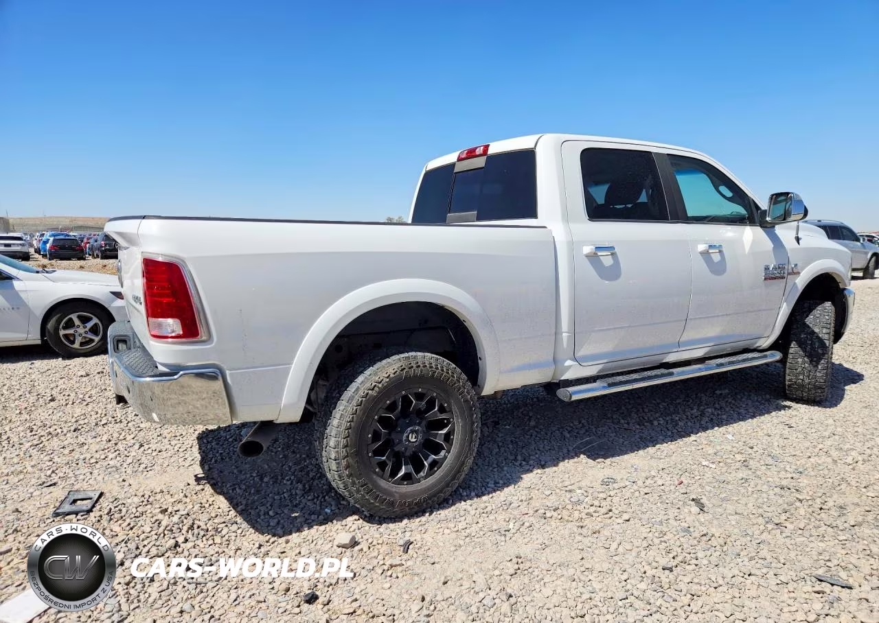 2014 Ram 2500 Laramie VIN:3C6UR5FL4EG265858 - 3