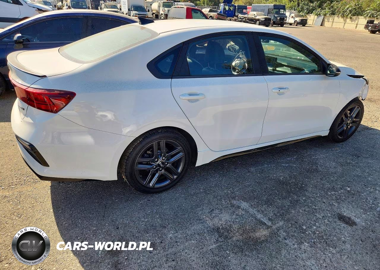 2020 Kia Forte Gt Line VIN:3KPF34AD1LE168316 - 3