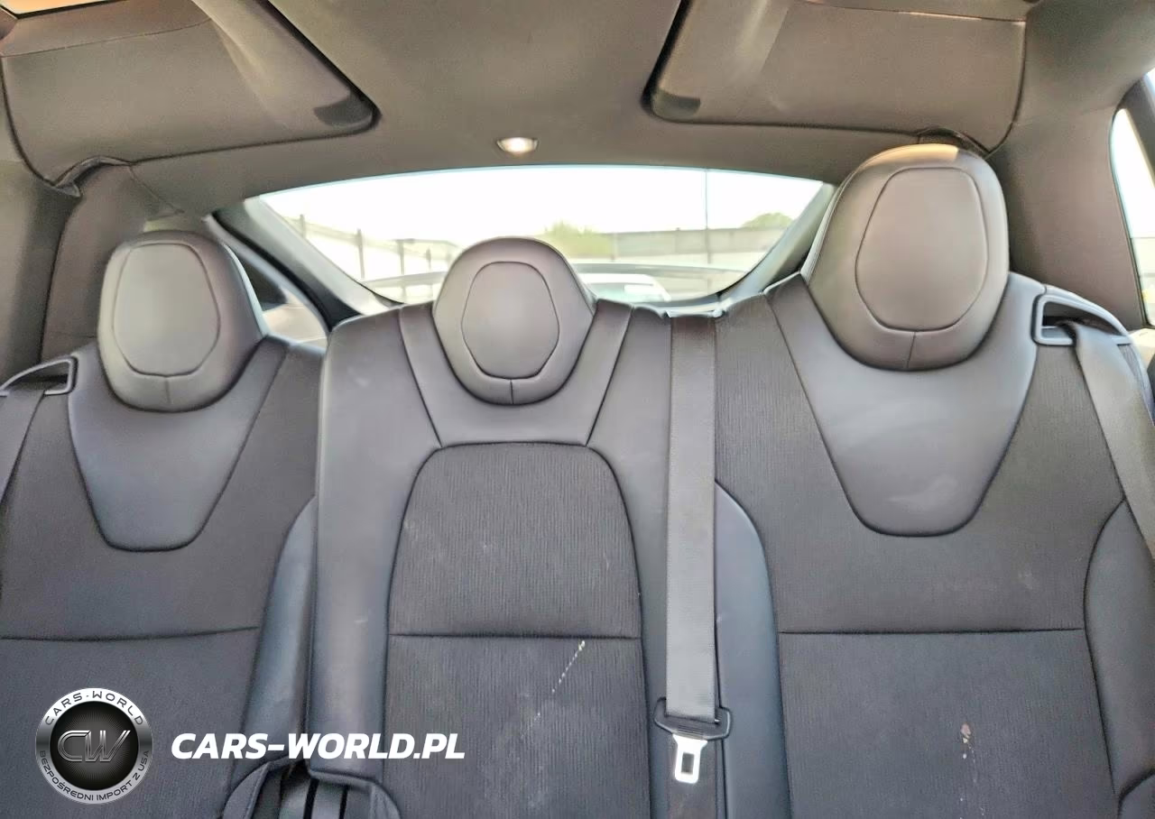 2018 Tesla Model X VIN:5YJXCDE25JF133847 - 10