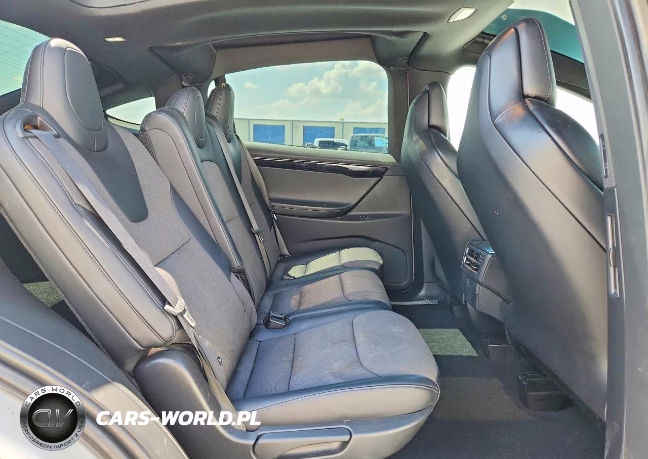 2018 Tesla Model X VIN:5YJXCDE25JF133847 - 11
