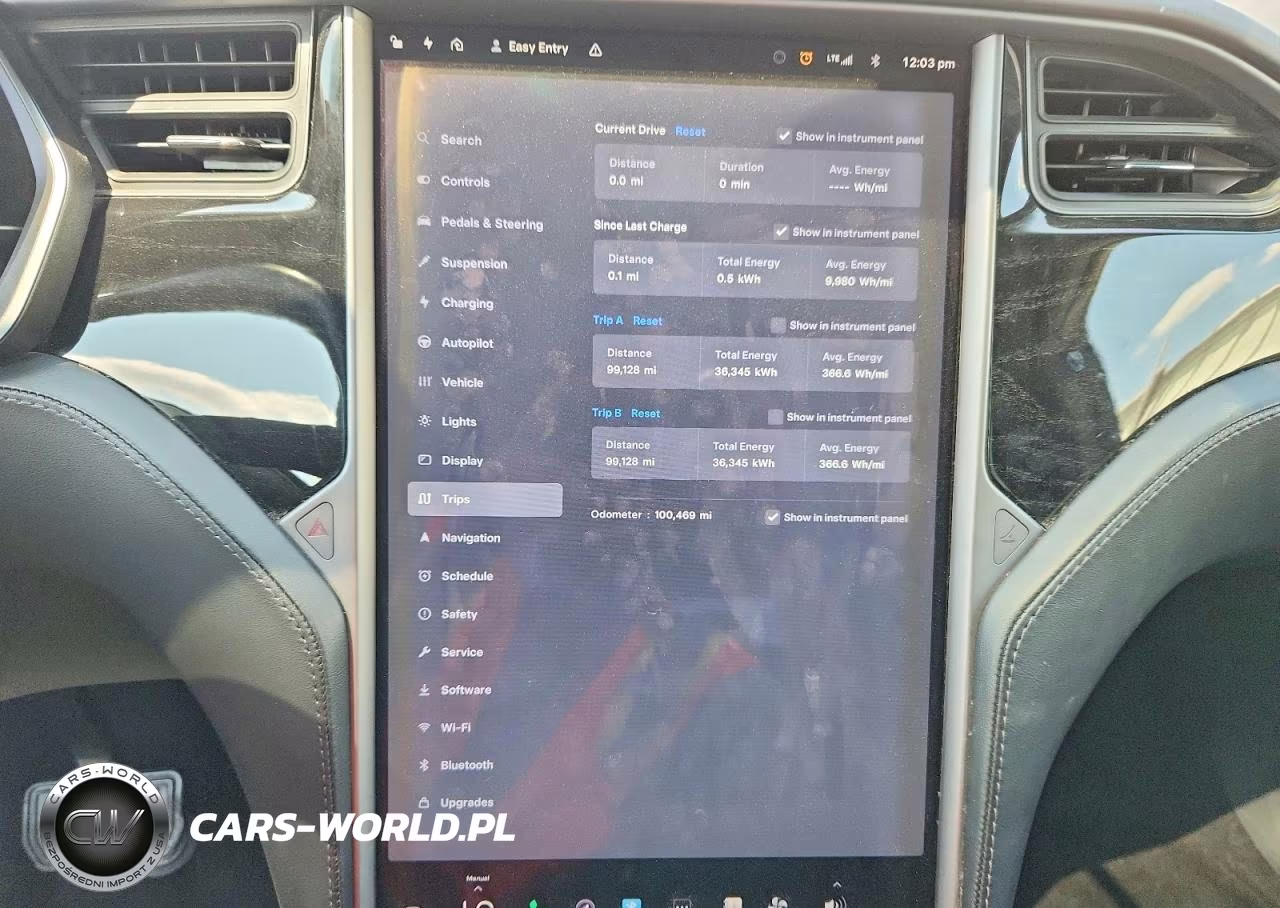 2018 Tesla Model X VIN:5YJXCDE25JF133847 - 9