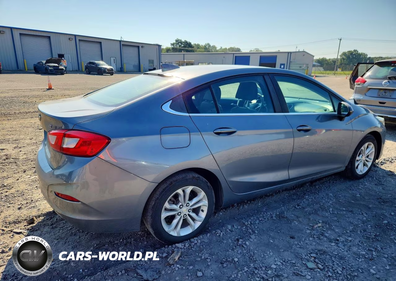 2019 Chevrolet Cruze Lt VIN:1G1BE5SM2K7102152 - 3
