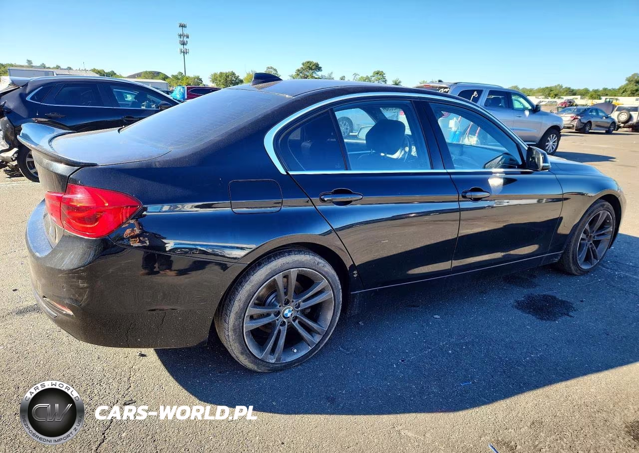 2018 BMW 330 Xi VIN:WBA8D9G57JNU70024 - 3