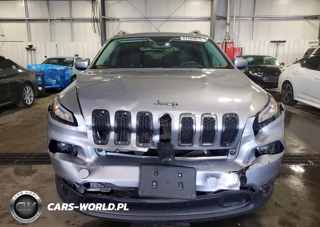 2015 Jeep Cherokee Latitude VIN:1C4PJMCB5FW544998 - 5