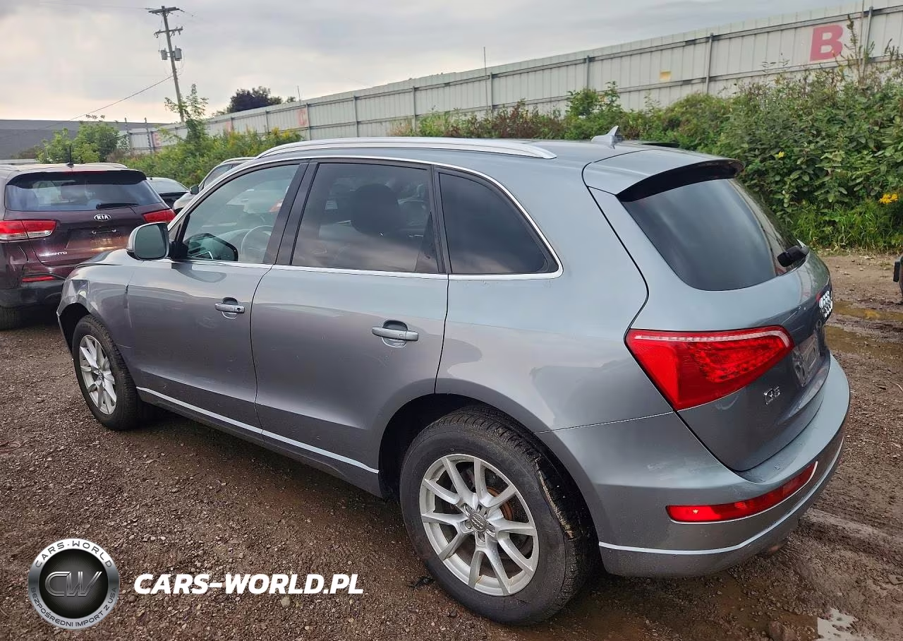 2010 Audi Q5 Premium Plus VIN:WA1LKAFP6AA071470 - 2