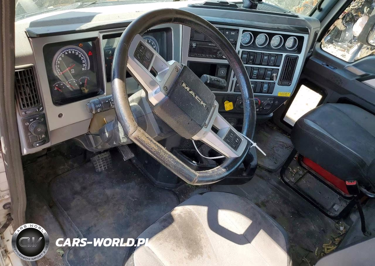 2019 Mack Pinnacle Semi Truck VIN:1M1PN4GY4KM002025 - 8