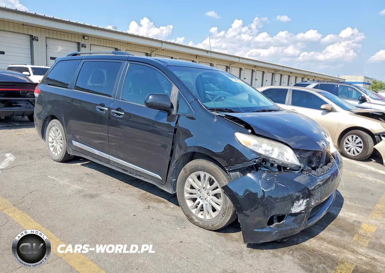 2014 Toyota Sienna Xle 8-Passenger VIN:5TDYK3DC3ES463726 - 4