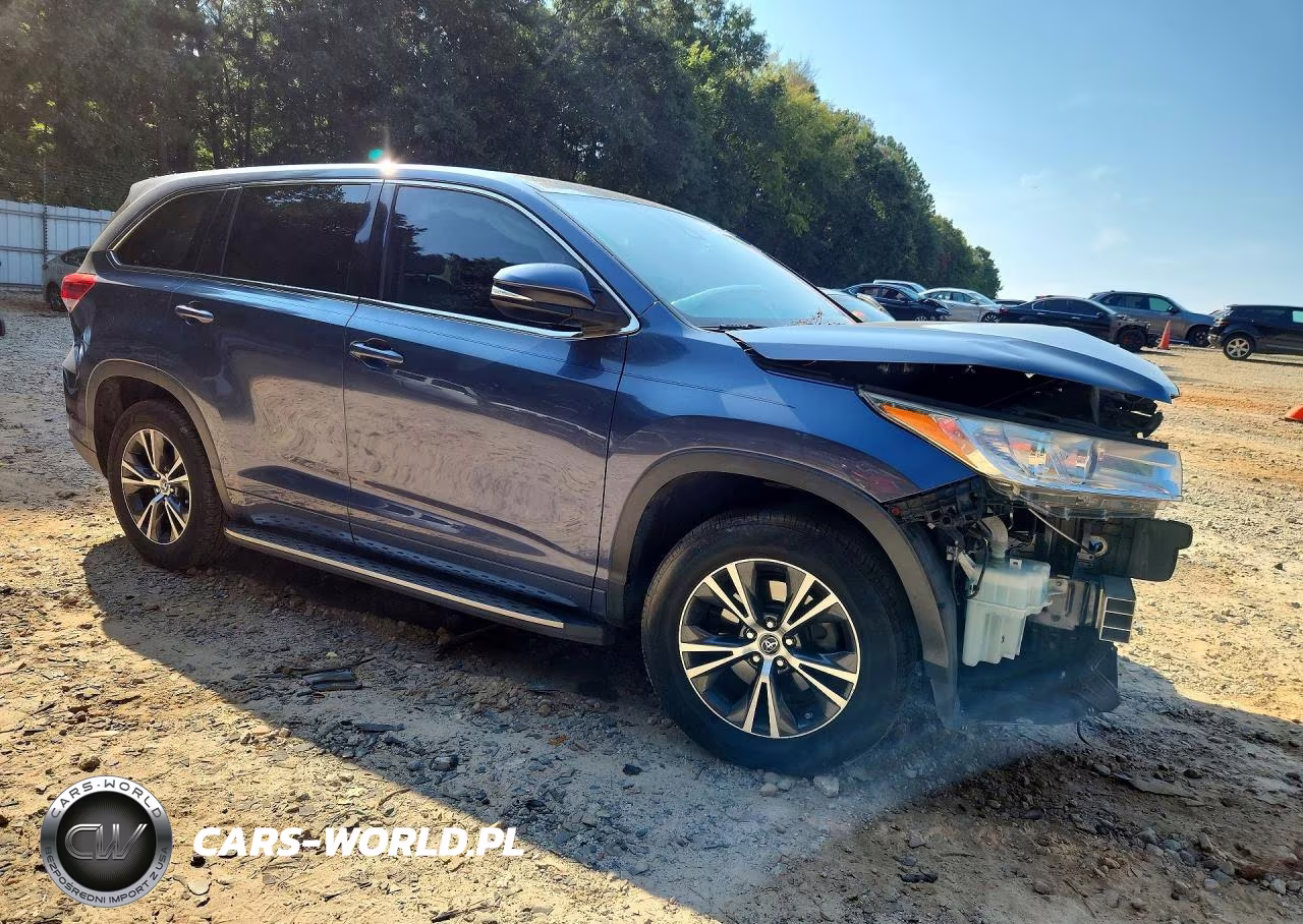 2017 Toyota Highlander Le VIN:5TDZARFH9HS026997 - 4