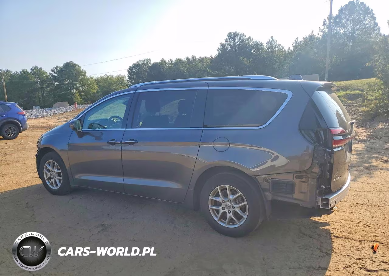 2021 Chrysler Pacifica Touring L VIN:2C4RC1BG7MR608074 - 2