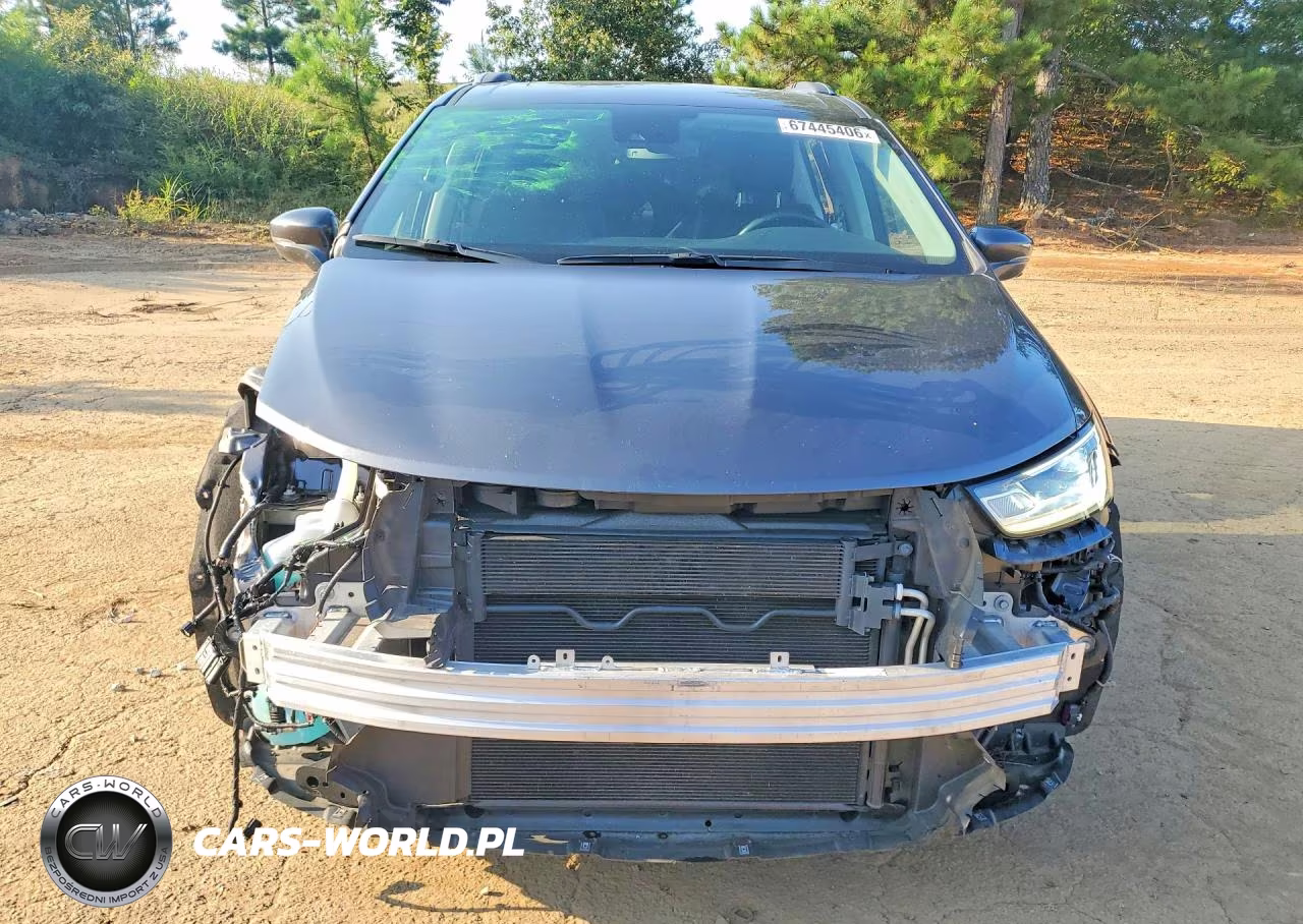 2021 Chrysler Pacifica Touring L VIN:2C4RC1BG7MR608074 - 5