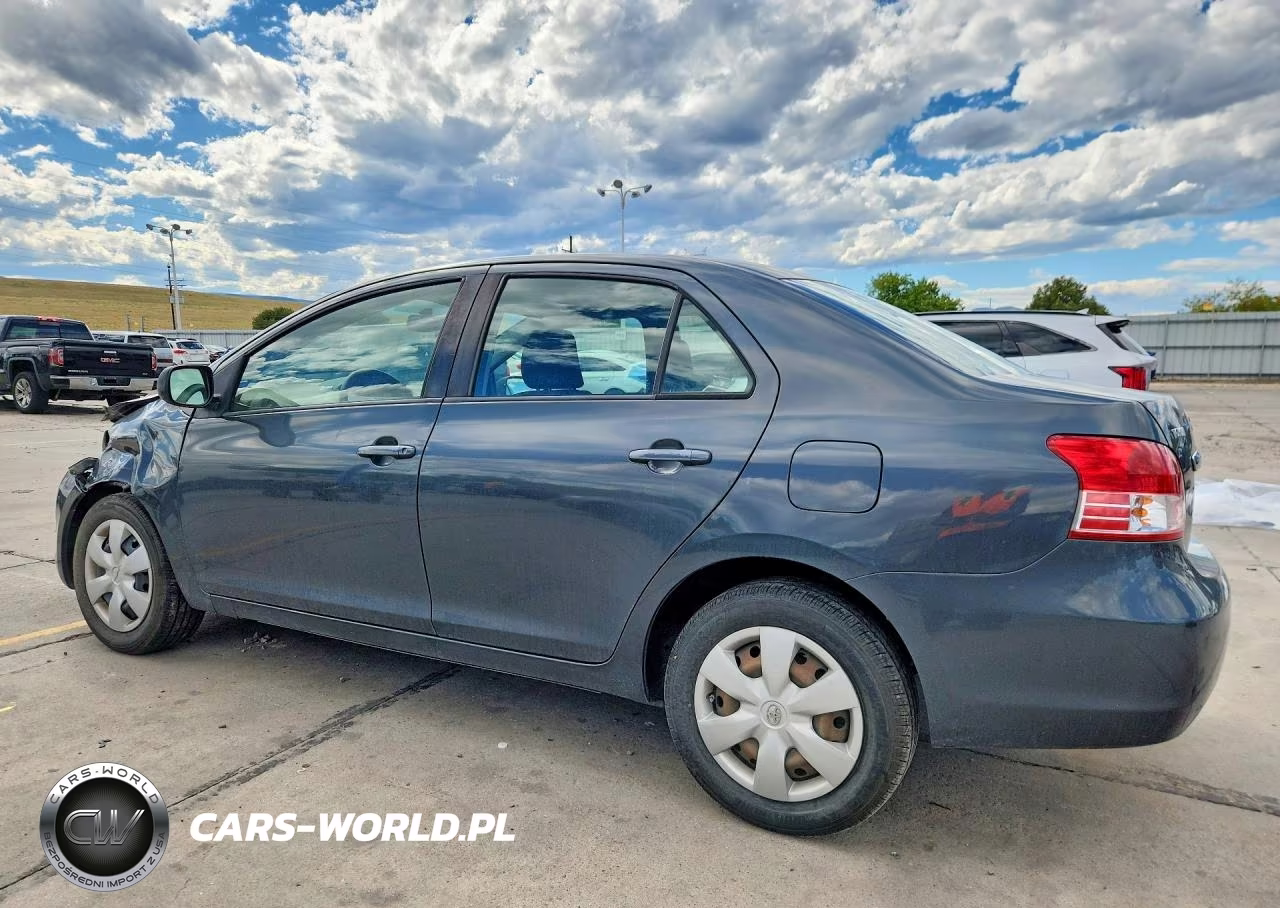 2008 Toyota Yaris Base VIN:JTDBT923181228753 - 2