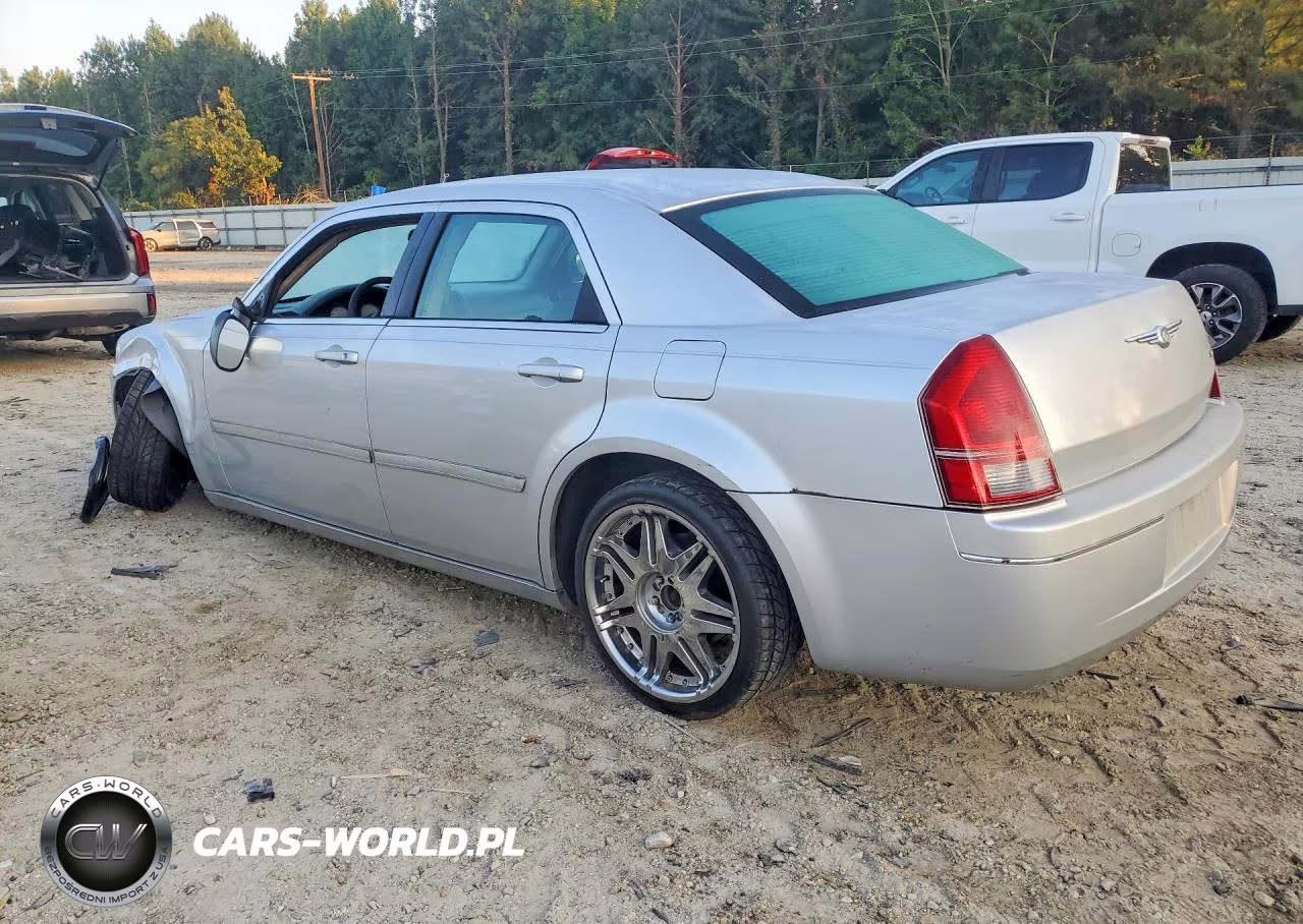 2005 Chrysler 300 VIN:2C3AA43R55H568142 - 2