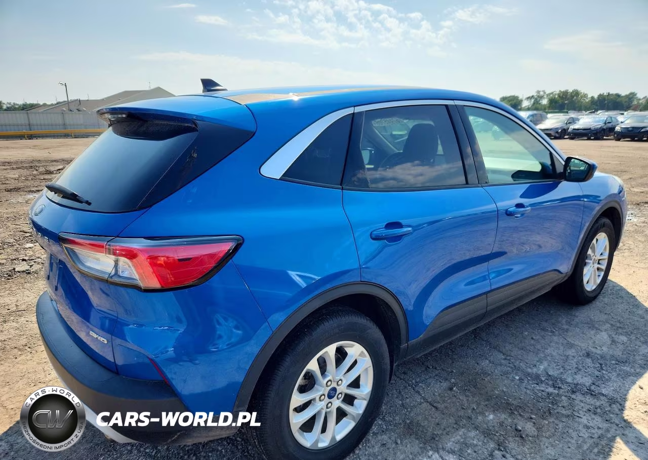 2020 Ford Escape Se VIN:1FMCU9G60LUC54817 - 3