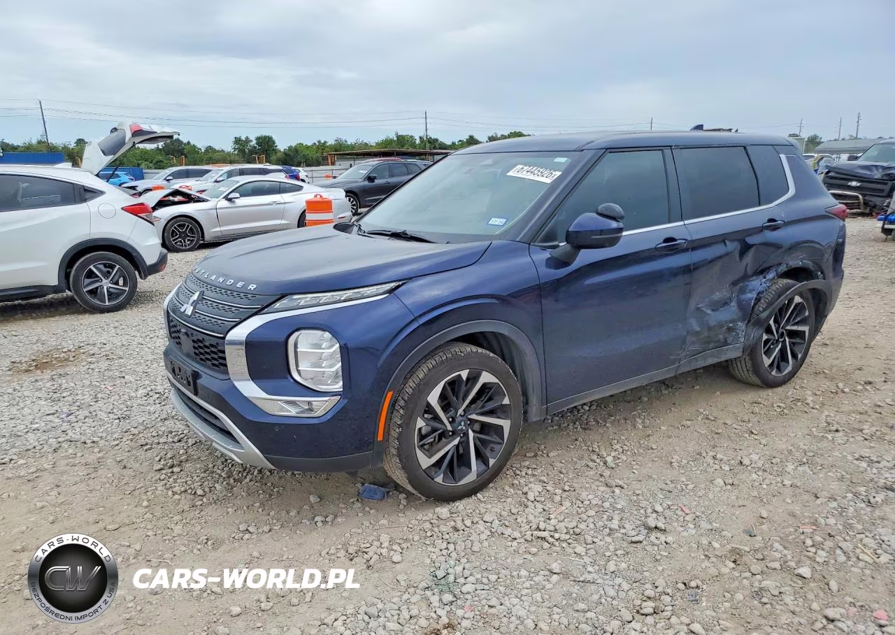 2024 Mitsubishi Outlander Se
