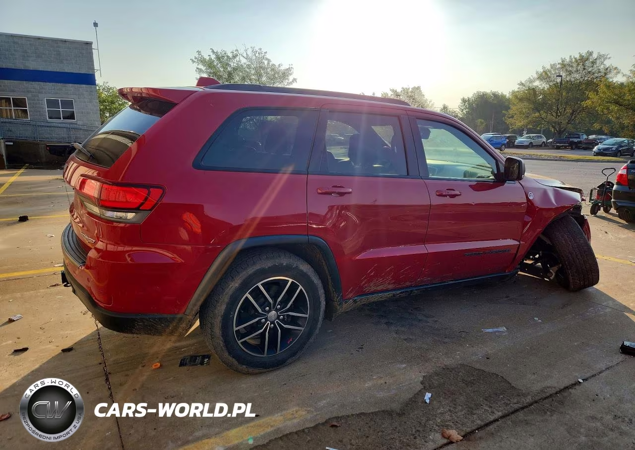 2017 Jeep Grand Cherokee Trailhawk VIN:1C4RJFLG9HC946785 - 3