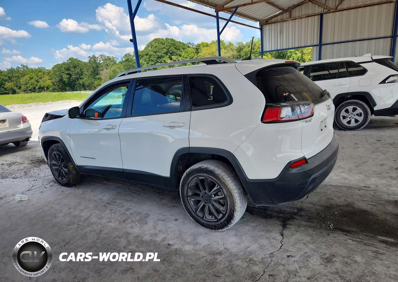 2021 Jeep Cherokee Latitude VIN:1C4PJLCB7MD134447 - 2