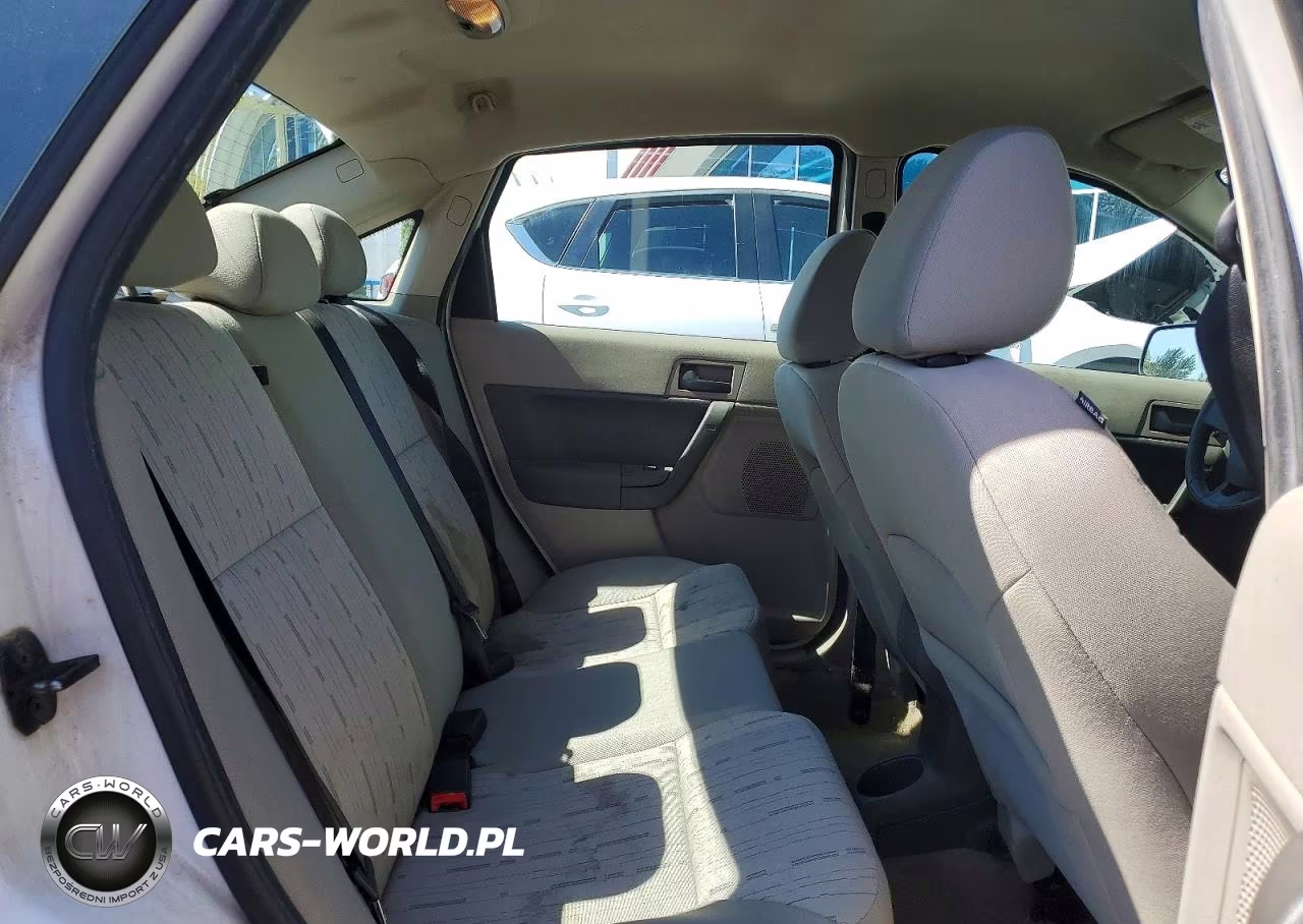 2010 Ford Focus Se VIN:1FAHP3FN9AW233320 - 10