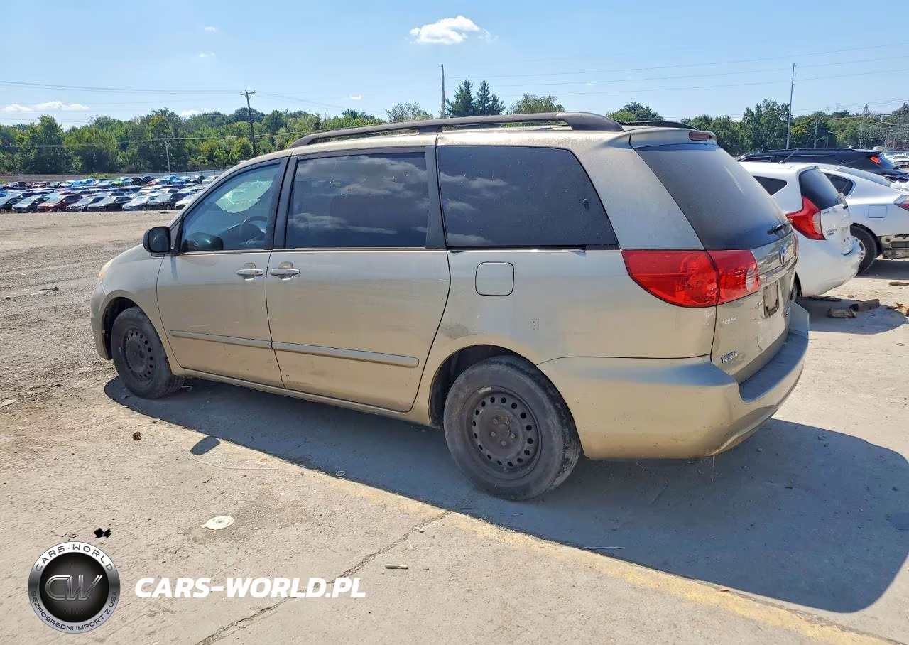 2009 Toyota Sienna Le 7-Passenger VIN:5TDZK23C79S245813 - 2