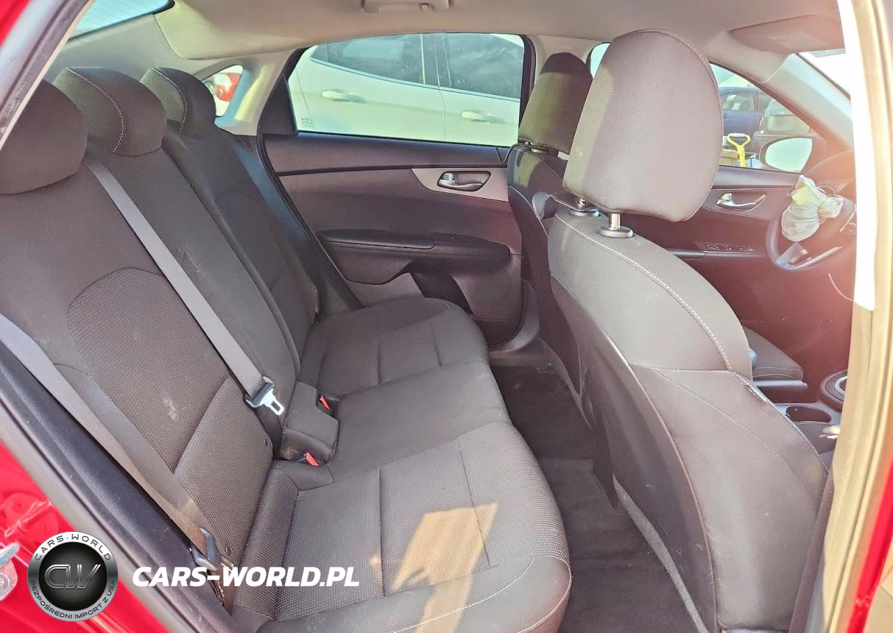 2021 Kia Forte Lxs VIN:3KPF24AD0ME289049 - 10