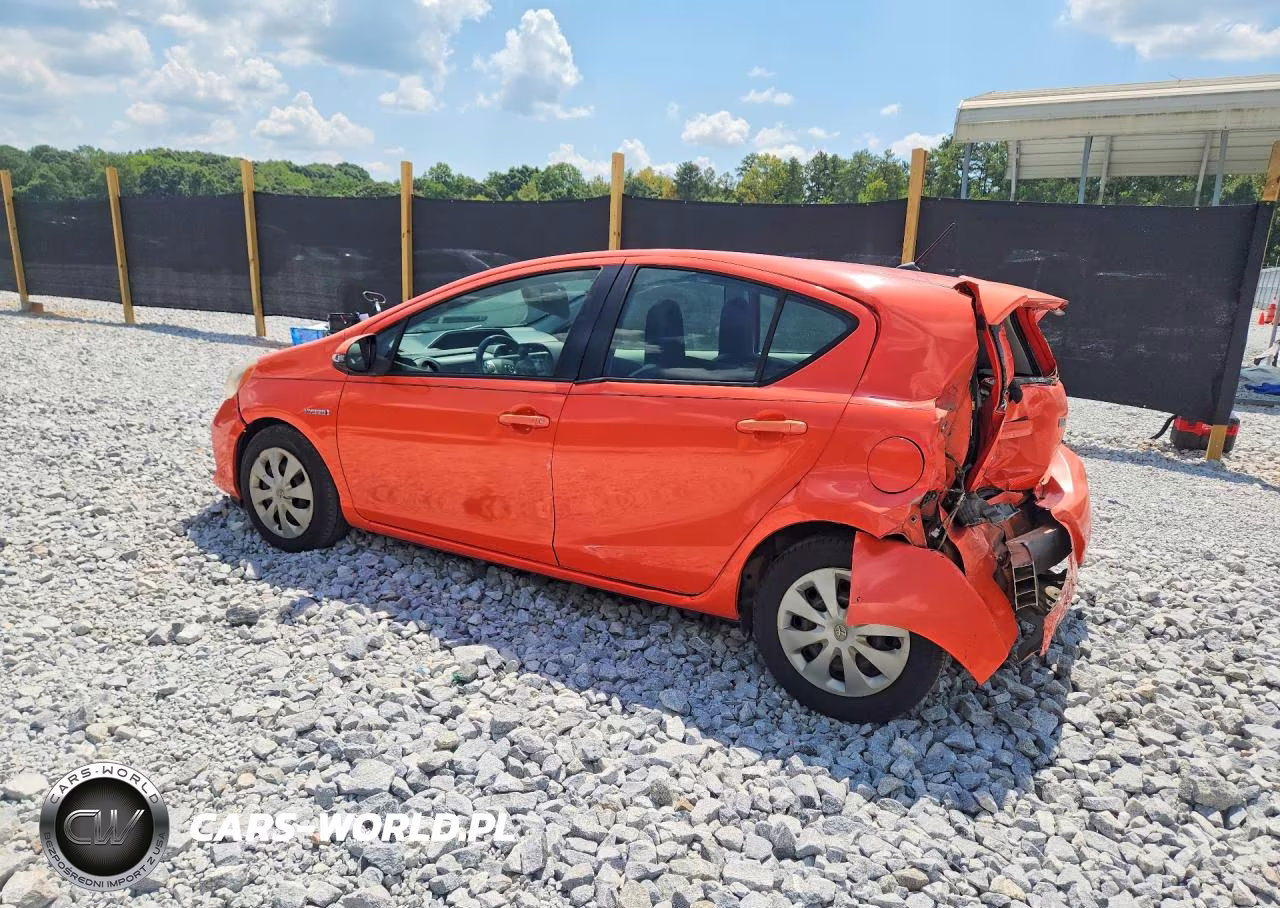 2014 Toyota Prius C One VIN:JTDKDTB34E1071564 - 2